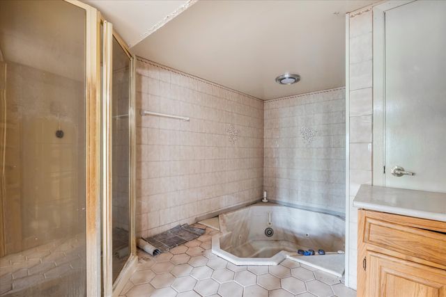 1070 20th Avenue, East Moline, IL 61244