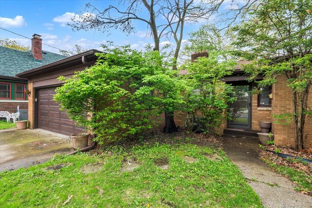 1070 20th Avenue, East Moline, IL 61244