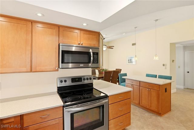 142 Old Tamiami TRL, Naples, FL 34110