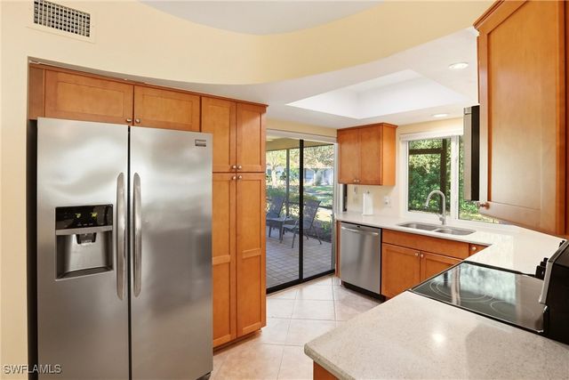 142 Old Tamiami TRL, Naples, FL 34110