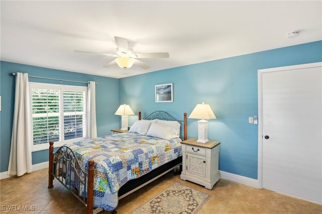 142 Old Tamiami TRL, Naples, FL 34110