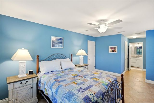 142 Old Tamiami TRL, Naples, FL 34110