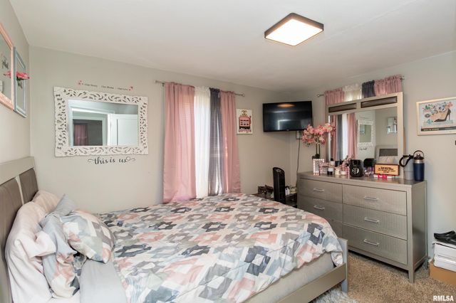 3119 N SHERWOOD Avenue, Peoria, IL 61604