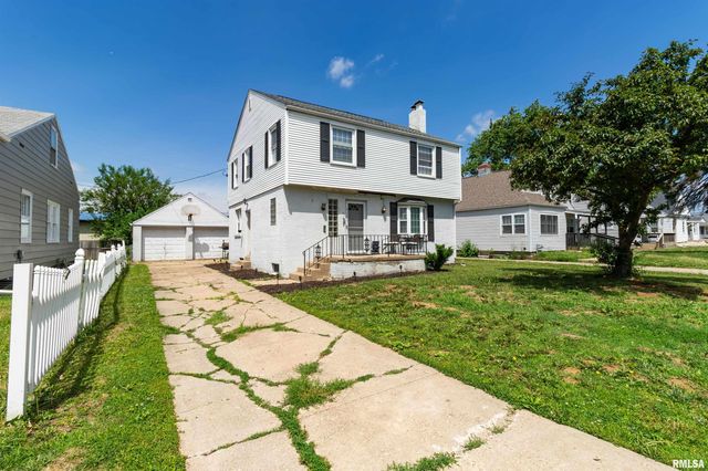 3119 N SHERWOOD Avenue, Peoria, IL 61604