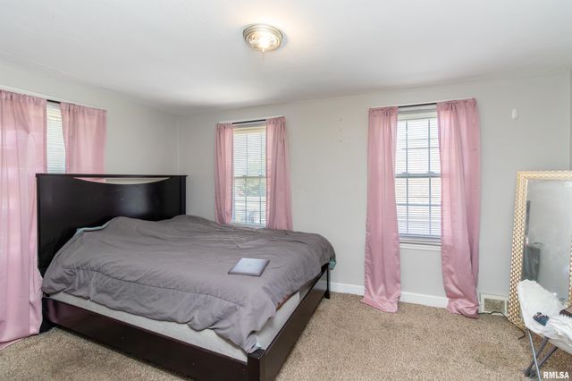 3119 N SHERWOOD Avenue, Peoria, IL 61604