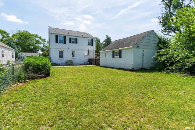 3119 N SHERWOOD Avenue, Peoria, IL 61604
