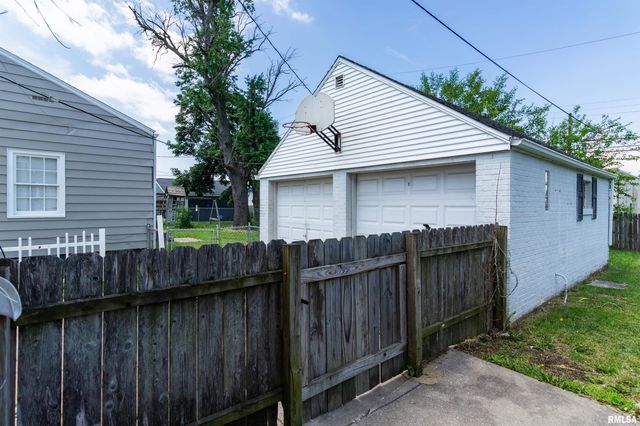 3119 N SHERWOOD Avenue, Peoria, IL 61604