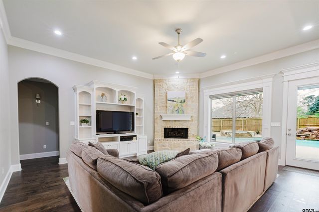 4239 Chapel Ridge, Tyler, TX 75707