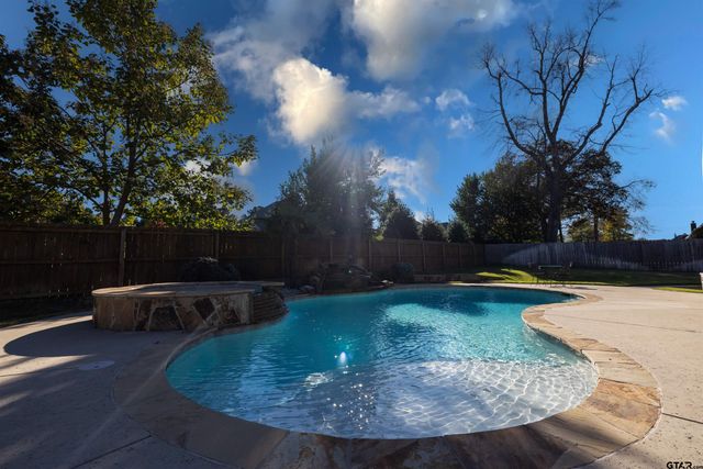 4239 Chapel Ridge, Tyler, TX 75707