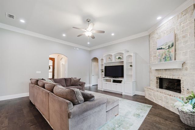 4239 Chapel Ridge, Tyler, TX 75707