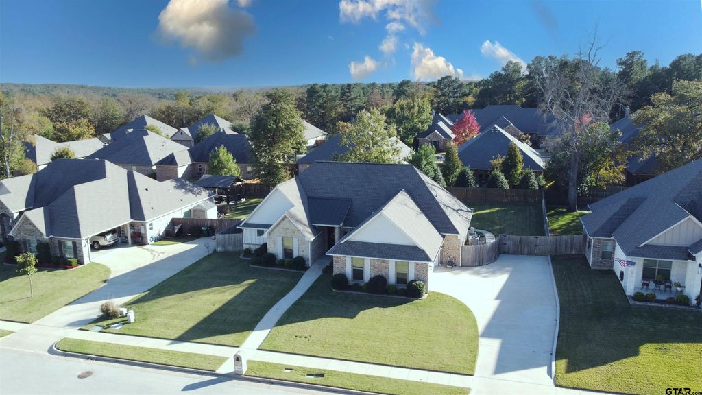 4239 Chapel Ridge, Tyler, TX 75707