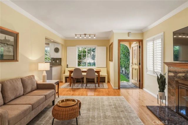 309 S Prospect Avenue, Redondo Beach, CA 90277