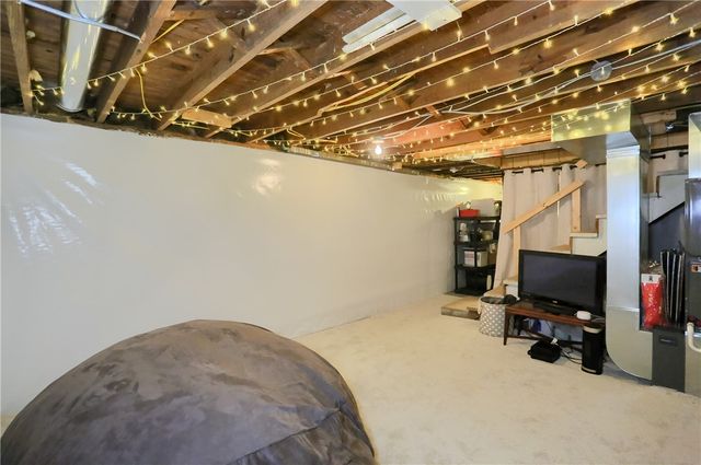 128 Mccaslin Rd, Scott Twp, PA 16101