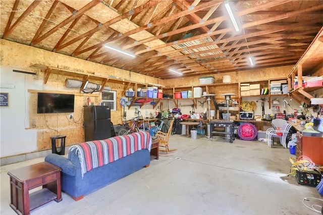 128 Mccaslin Rd, Scott Twp, PA 16101