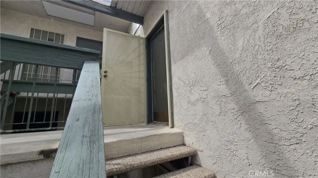 8601 International 228, Canoga Park, CA 91304