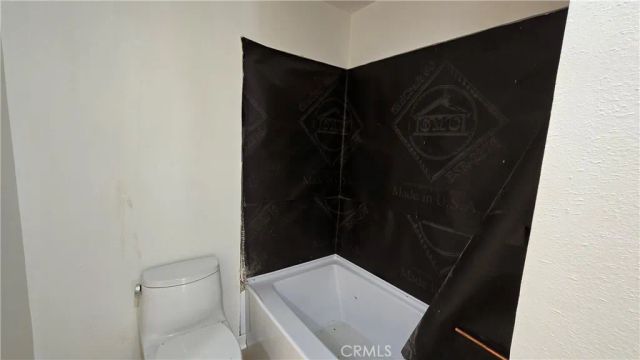 8601 International 228, Canoga Park, CA 91304