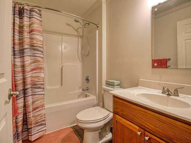 215 W James St., Mullins, SC 29574