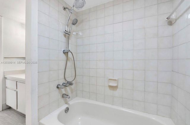 995 SW 84th Ave 223, Miami, FL 33144