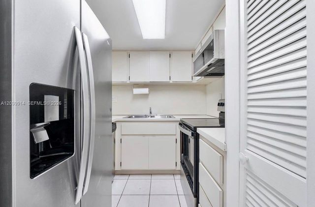 995 SW 84th Ave 223, Miami, FL 33144