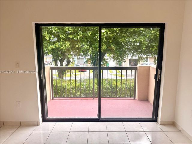 995 SW 84th Ave 223, Miami, FL 33144
