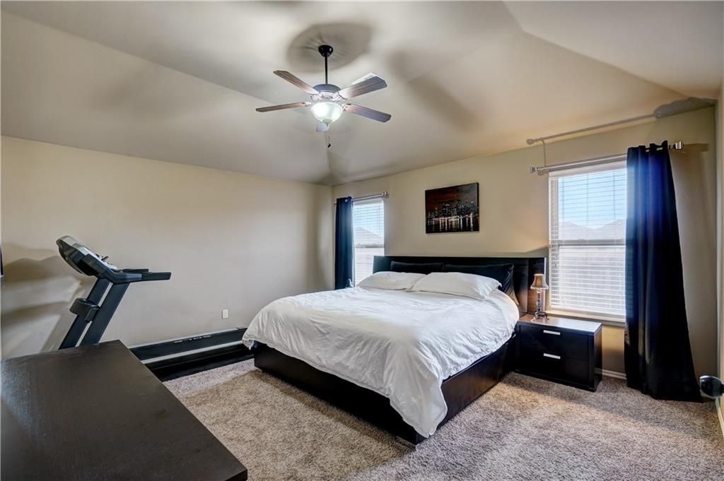 Image 17 of property listing at 17512 Red Tailed Hawk Way, Edmond, OK 73012