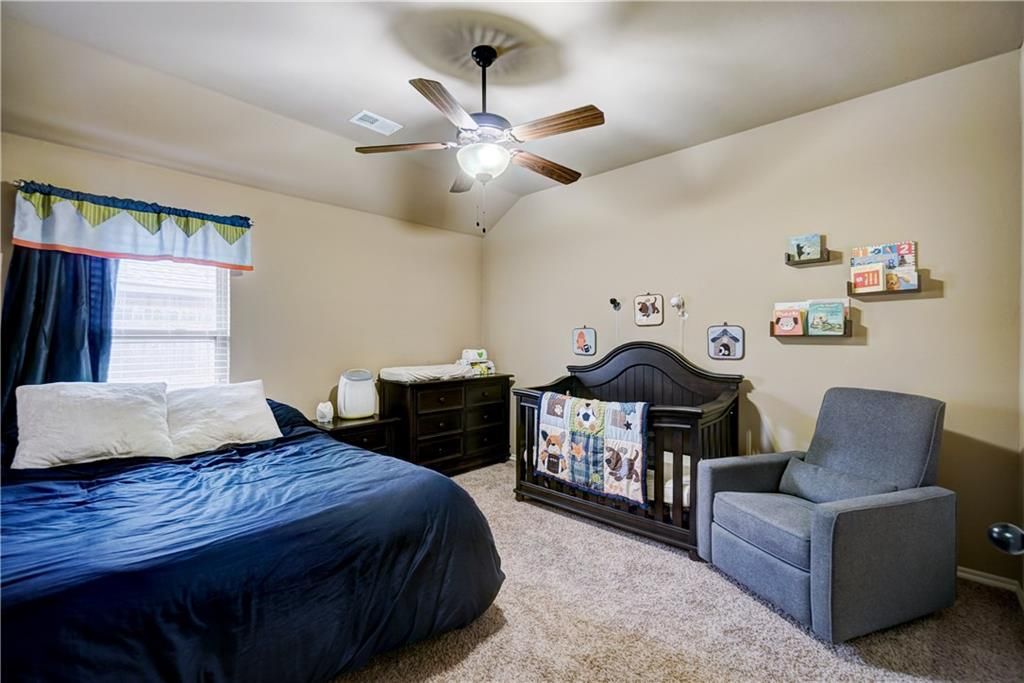 Image 26 of property listing at 17512 Red Tailed Hawk Way, Edmond, OK 73012