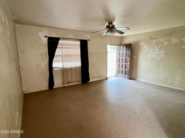 323 N 38TH Avenue, Phoenix, AZ 85009