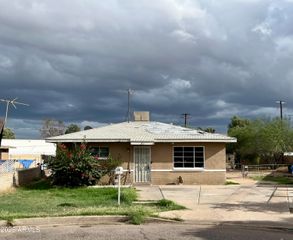 323 N 38TH Avenue, Phoenix, AZ 85009