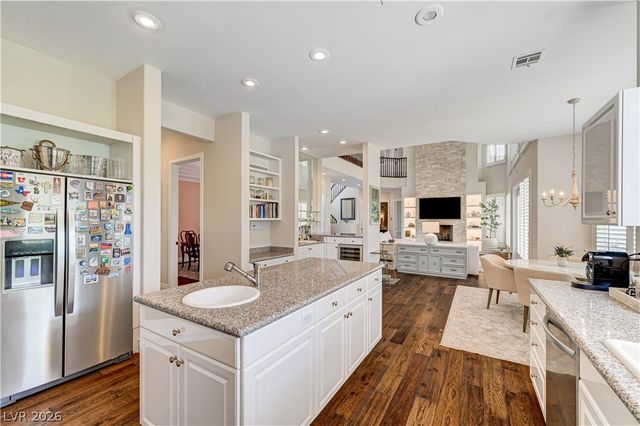 8901 Robinson Ridge Drive, Las Vegas, NV 89117