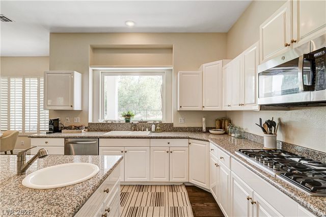 8901 Robinson Ridge Drive, Las Vegas, NV 89117