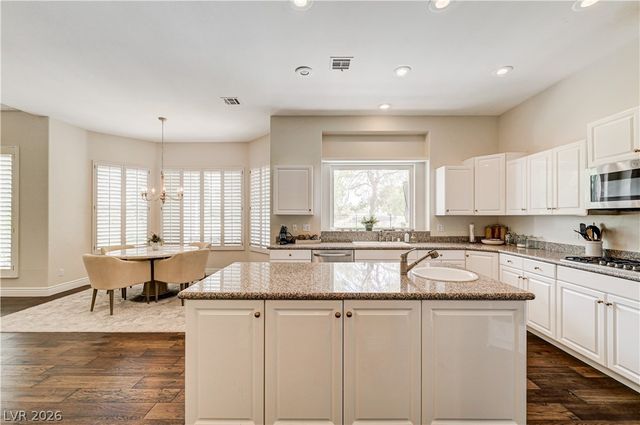 8901 Robinson Ridge Drive, Las Vegas, NV 89117