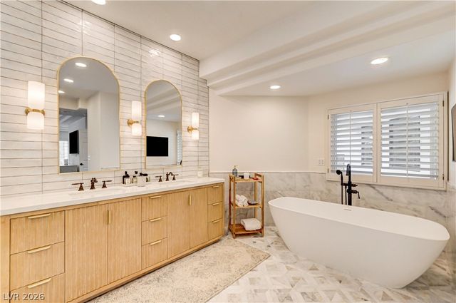 8901 Robinson Ridge Drive, Las Vegas, NV 89117