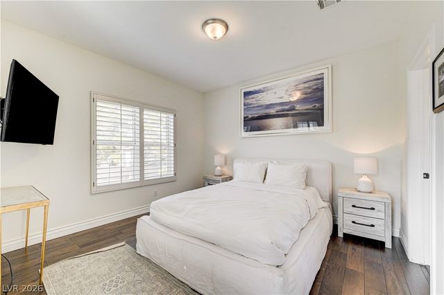8901 Robinson Ridge Drive, Las Vegas, NV 89117