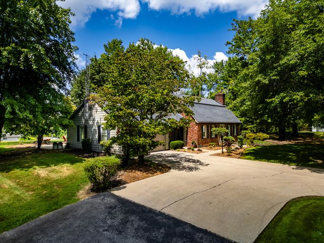 735 Whitley Street, London, KY 40741