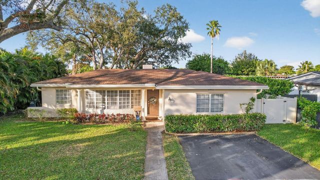 5507 Mckinley Street, Hollywood, FL 33021