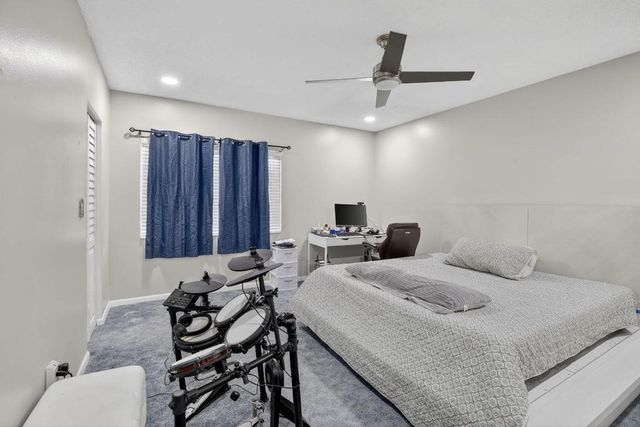 5507 Mckinley Street, Hollywood, FL 33021