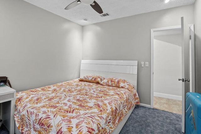 5507 Mckinley Street, Hollywood, FL 33021