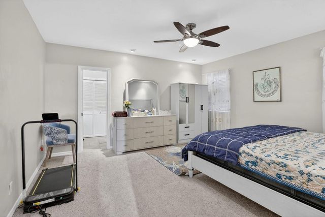 5507 Mckinley Street, Hollywood, FL 33021