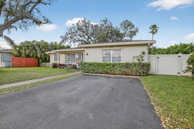 5507 Mckinley Street, Hollywood, FL 33021