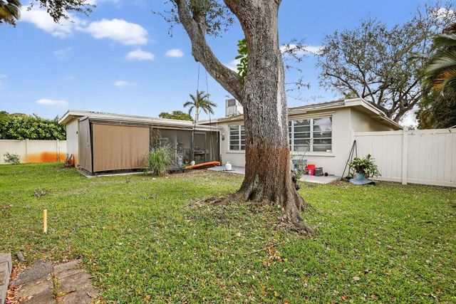 5507 Mckinley Street, Hollywood, FL 33021