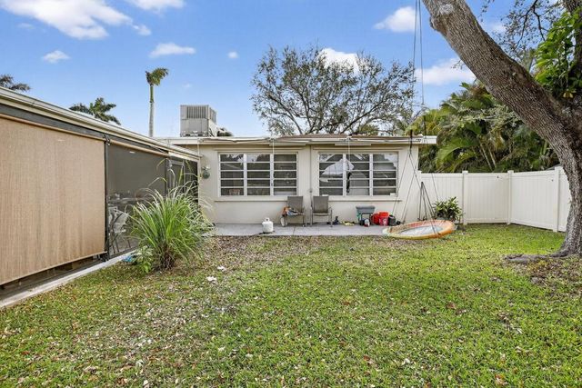 5507 Mckinley Street, Hollywood, FL 33021