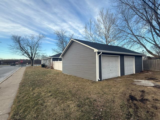 103 Michigan Street, Chesterton, IN 46304