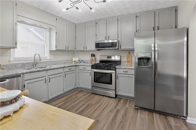 2562 Kennesaw Springs Court, Kennesaw, GA 30144
