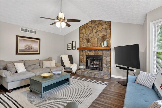 2562 Kennesaw Springs Court, Kennesaw, GA 30144