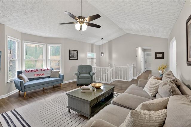 2562 Kennesaw Springs Court, Kennesaw, GA 30144