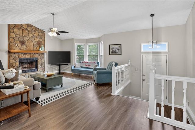 2562 Kennesaw Springs Court, Kennesaw, GA 30144