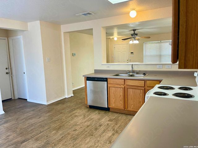 955 MARBLE PT, San Antonio, TX 78251