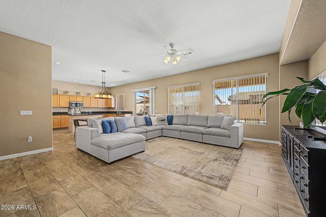3293 E RED OAK Lane, Gilbert, AZ 85297