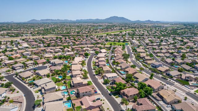 3293 E RED OAK Lane, Gilbert, AZ 85297