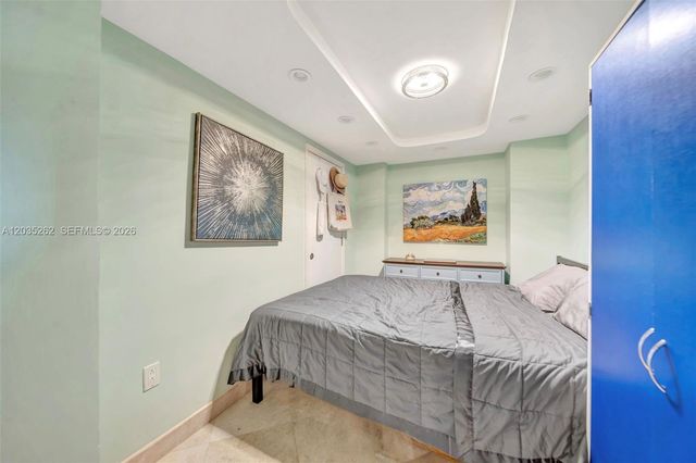 5005 Collins Ave PH02, Miami Beach, FL 33140